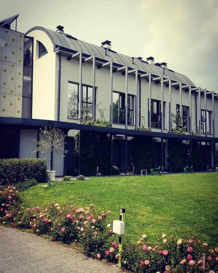 Mxp Rooms Guest House Cardano Al Campo Dış mekan fotoğraf