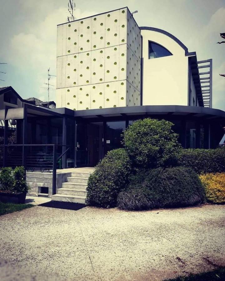 Mxp Rooms Guest House Cardano Al Campo Dış mekan fotoğraf