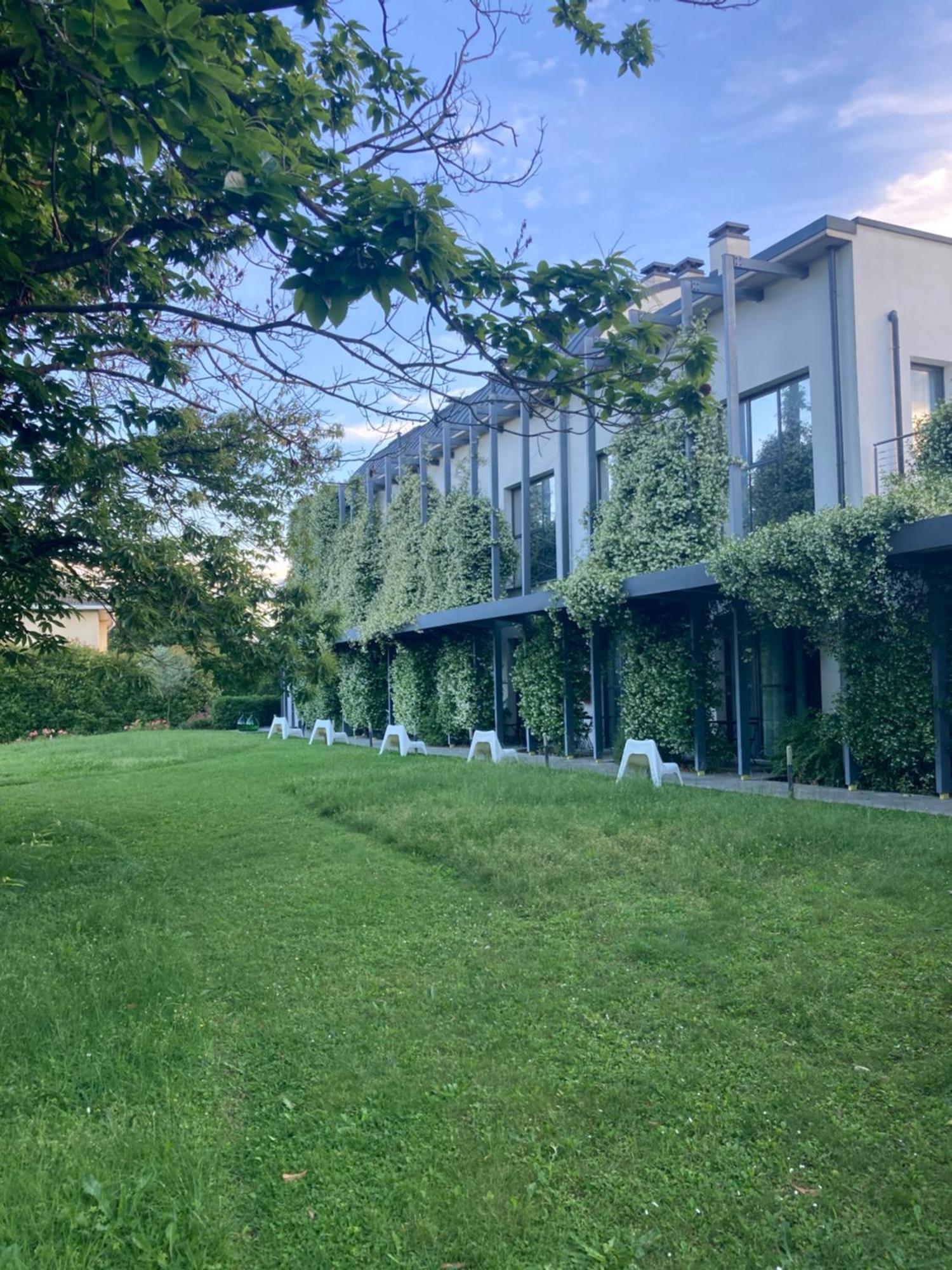 Mxp Rooms Guest House Cardano Al Campo Dış mekan fotoğraf