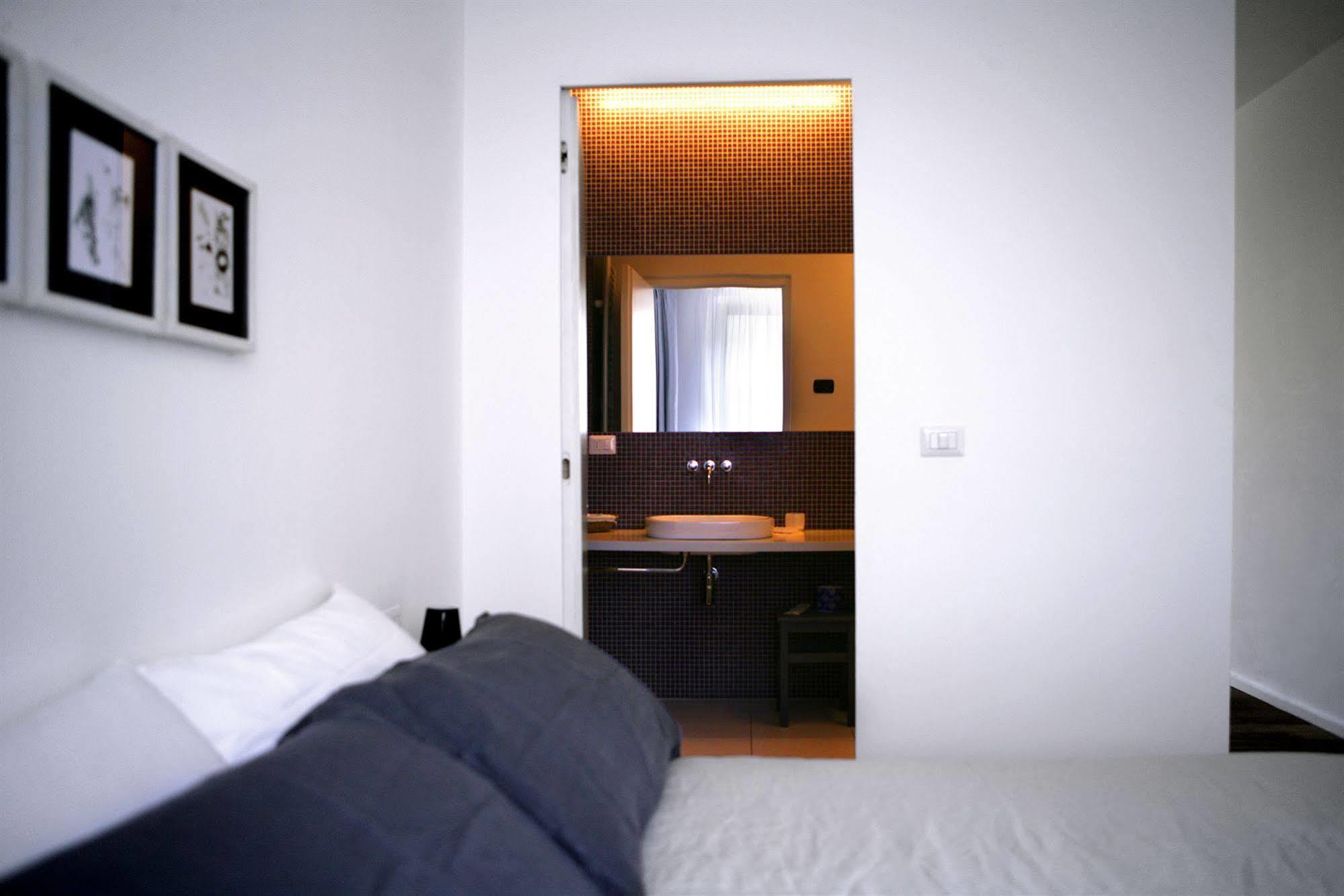 Mxp Rooms Guest House Cardano Al Campo Dış mekan fotoğraf